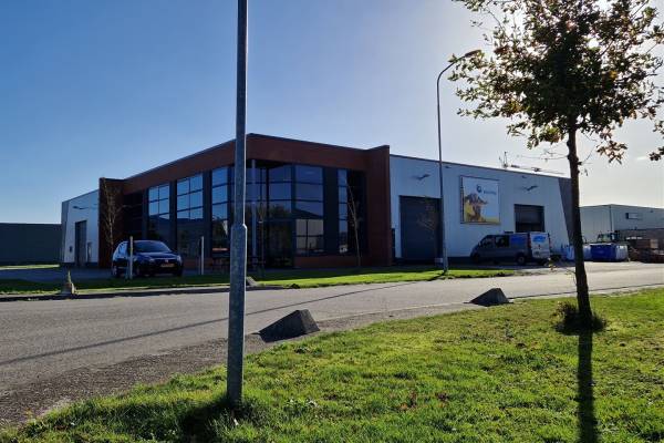 Bedrijfsruimte James Cookstraat 35 Emmen