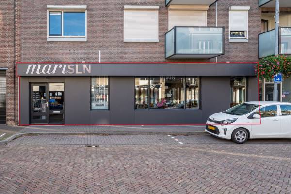Winkelruimte Julianastraat 4 Uden