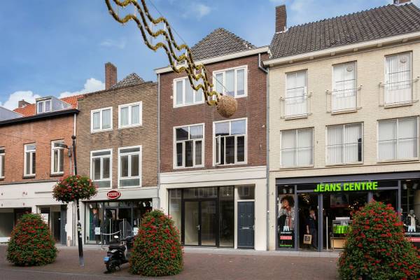 Winkelruimte Waterstraat 8 Tiel