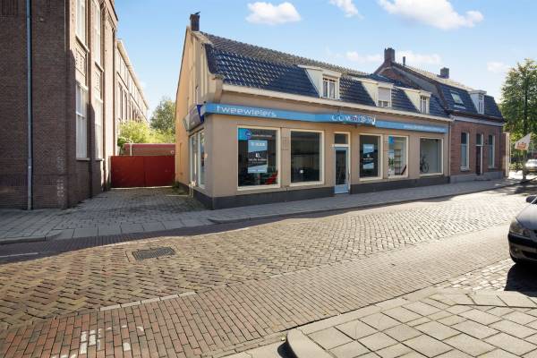 Winkelruimte Kerkstraat 4 Uden