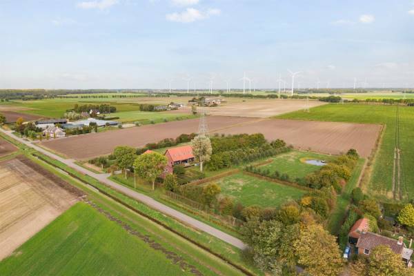 Agrarisch bedrijf . Hoeven