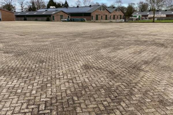 Verhard buitenterrein Edeseweg 5 Otterlo