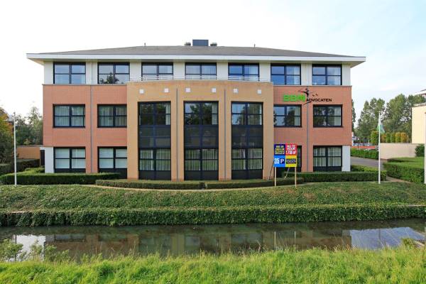 Kantoorruimte Van &#39;t Hoffstraat 28 Nijkerk