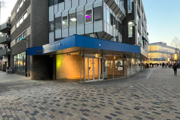Winkelruimte Stadhuisplein 349 Tilburg