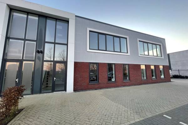 Bedrijfsruimte Donkervoortlaan 14 Oud-Beijerland