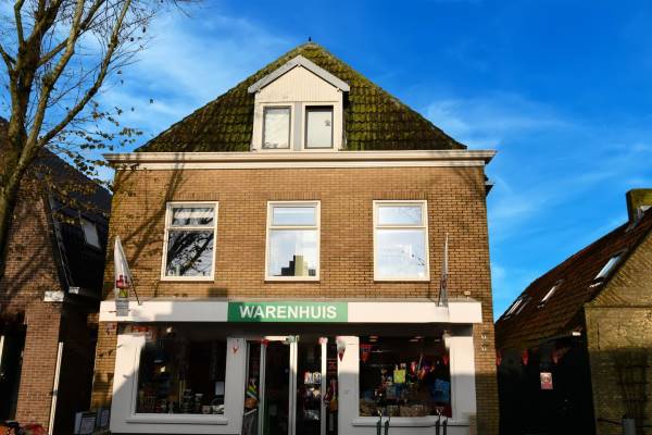 Winkelruimte Oosterburen 21 Midsland