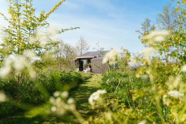 Bedrijfsruimte Weardebuorsterwei 1A Westergeest