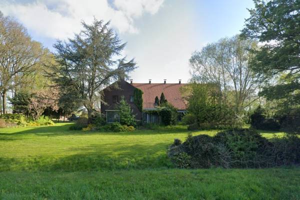 Agrarisch bedrijf Uiterdijkenweg 15 Luttelgeest