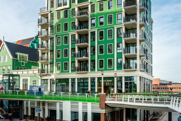 Winkelruimte Stadhuisplein 86 Zaandam