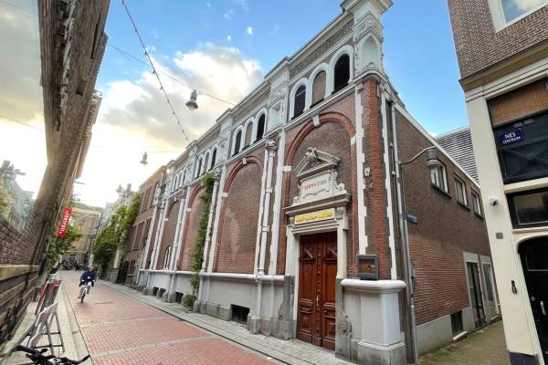Bedrijfsruimte Nes 104 - 110 Amsterdam