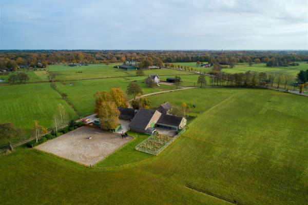 Agrarisch bedrijf Paalbeekweg 24 Epe
