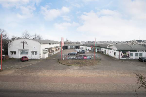 Bedrijfsruimte Rijksweg 47 Velden