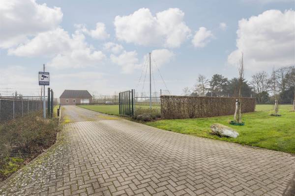 Bedrijfsruimte Gouverneur Ruijs de Beerenbroucklaan 11 Holtum