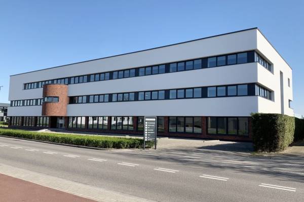 Kantoorruimte . Hendrik-Ido-Ambacht