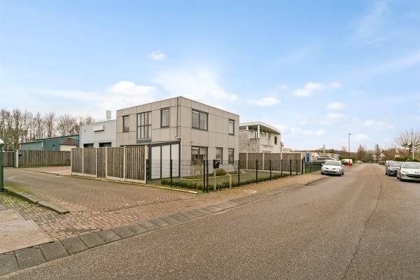 Bedrijfsruimte Ambachtenstraat 3a Oudenbosch