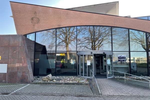 Kantoorruimte . Beek (LI)