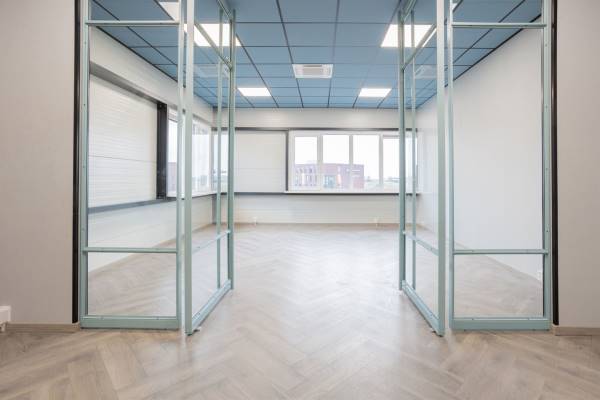 Bedrijfsruimte Kieler Bocht 71 Groningen