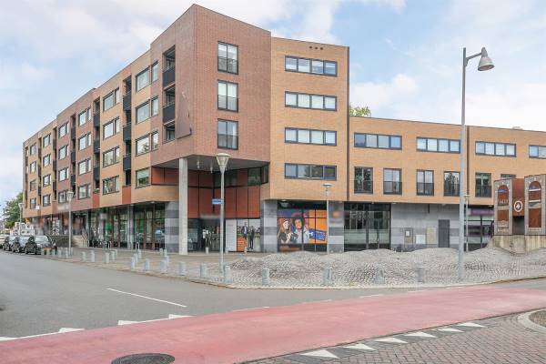 Winkelruimte Kerkstraat 150 Hoogezand