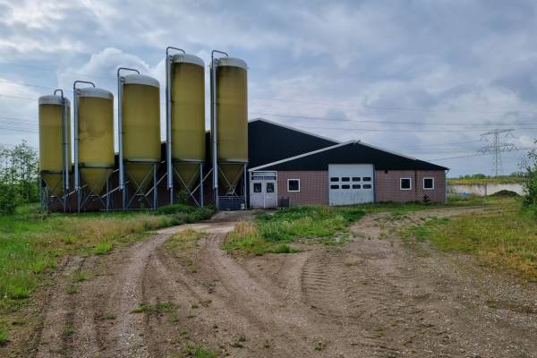 Agrarisch bedrijf Heerenweg 23 Maasbracht