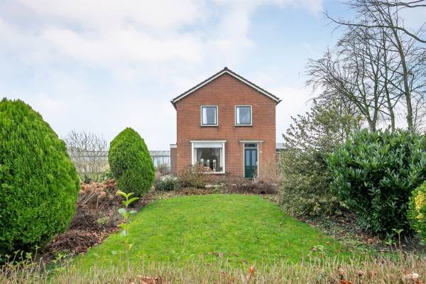 Agrarisch bedrijf Liesveldsesteeg 8 Brakel