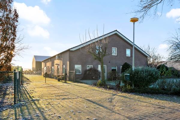 Bedrijfsruimte Vlierstraat 2 Oijen