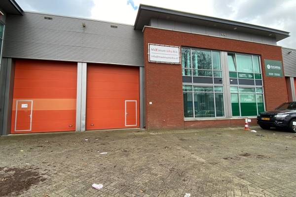 Bedrijfsruimte L&#252;beck 7A Barendrecht