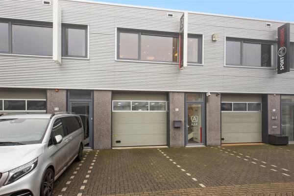 Bedrijfsruimte Laan van Waalhaven 92 Den Haag