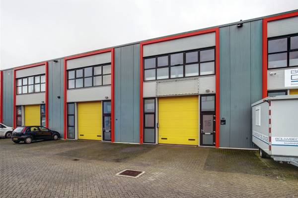 Bedrijfsruimte Installatieweg 15 Huizen