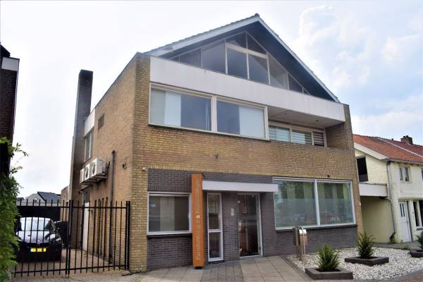 Bedrijfsruimte Kerkstraat 16 Hank