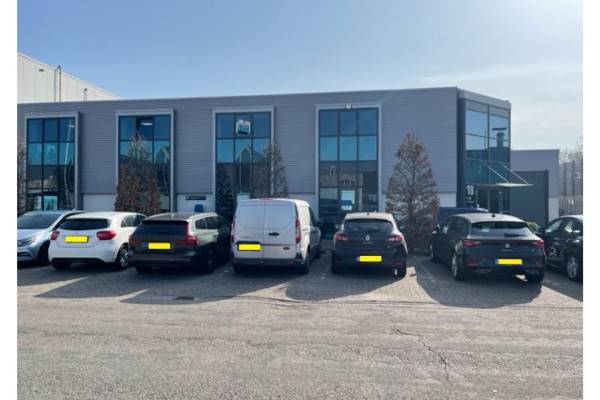 Kantoorruimte Nijverheidsweg 18 Huizen