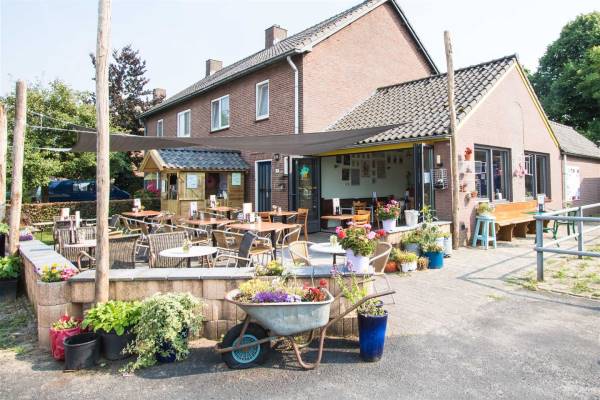 Horecagelegenheid Maasstraat 12 Sambeek