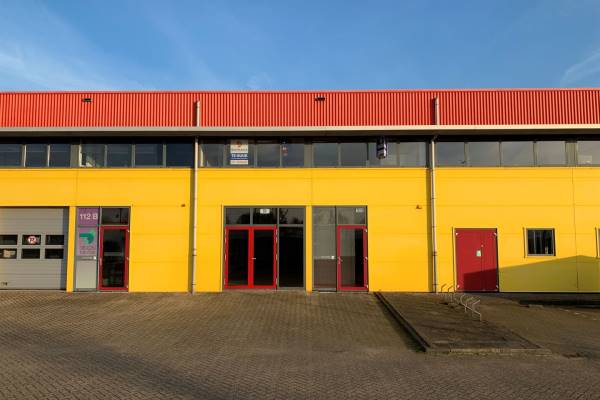 Bedrijfsruimte Veenderveld 112A Roelofarendsveen