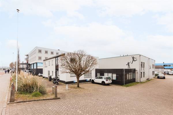 Kantoorruimte Weesperstraat 114- 116 Diemen