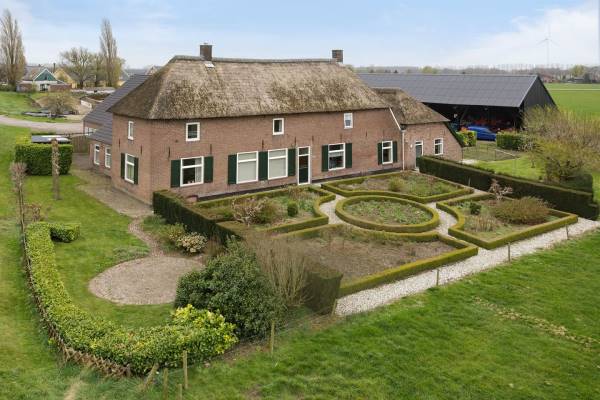 Agrarisch bedrijf Bandijk 51 Lathum