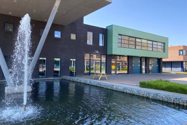 Bedrijfsruimte A. van Leeuwenhoekweg 3 8 Alphen aan den Rijn