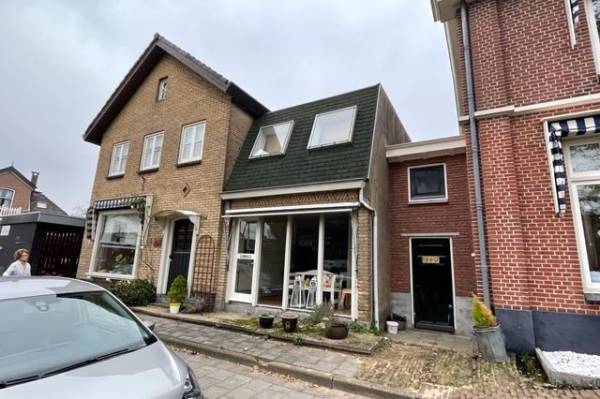 Winkelruimte Waarbekenweg 1 Hengelo (OV)