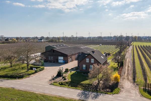 Agrarisch bedrijf Middelweg 37 Tricht
