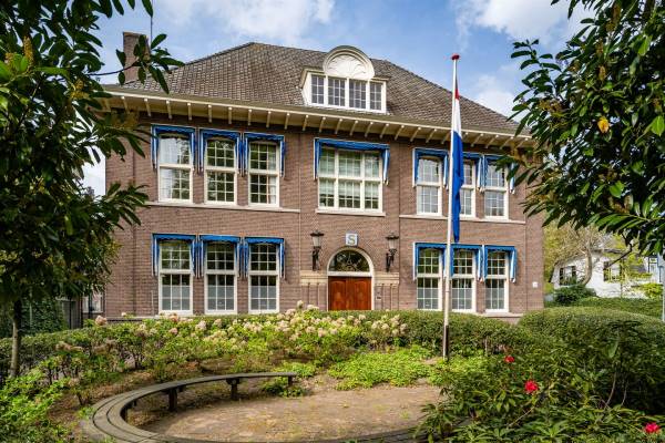 Maatschappelijk vastgoed Eemnesserweg 19 Laren (NH)