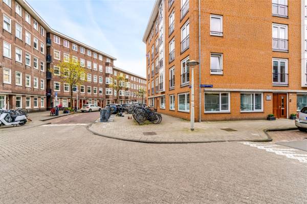 Bedrijfsruimte Uiterwaardenstraat 213 Amsterdam