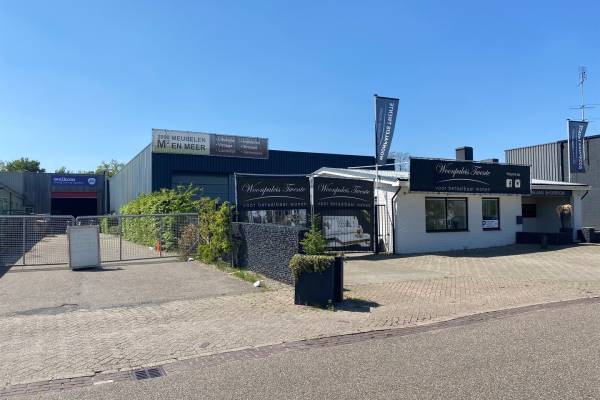Bedrijfsruimte Lonnekerbrugstraat 100 Enschede
