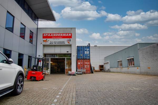 Bedrijfsruimte Zadelmakerstraat 24 Velserbroek