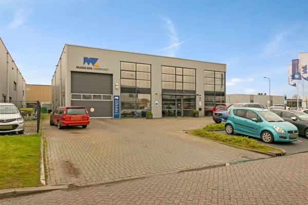 Bedrijfsruimte Makkummerwaard 7 Urk