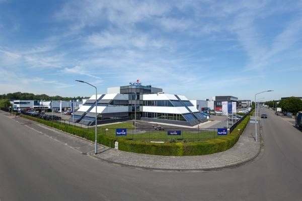 Bedrijfsruimte Adriaan Mulderweg 12- 14 Eindhoven