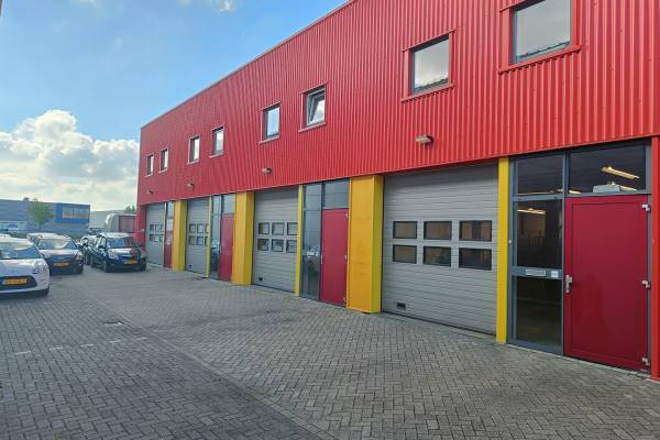 Bedrijfsruimte Veenderveld 112C-D Roelofarendsveen