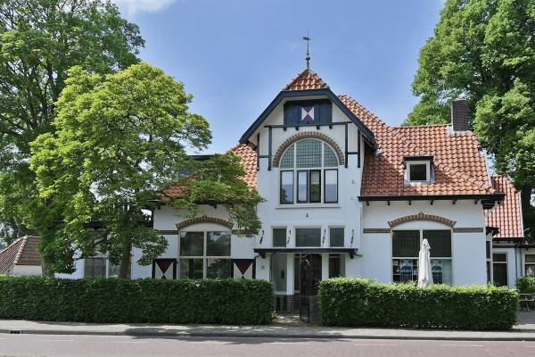 Winkelruimte Torenlaan 21 Laren (NH)