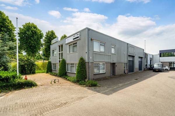 Bedrijfsruimte Industrieweg 27 Zoetermeer