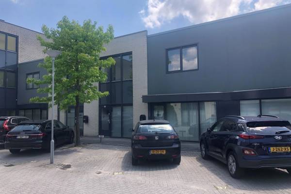 Bedrijfsruimte Charles Petitweg 37 - 10 Breda