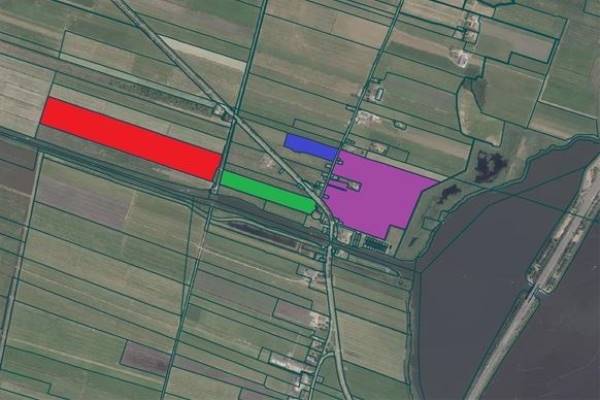 Agrarische grond Straatweg 38 Follega