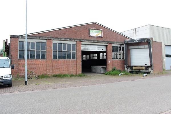 Bedrijfsruimte Renselweg 1 Winschoten
