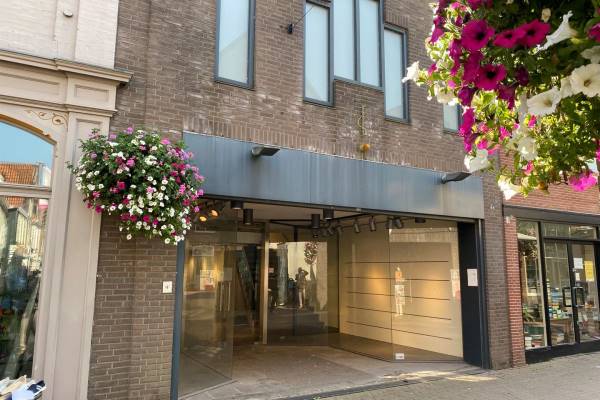 Winkelruimte Lange Kerkstraat 14 - 16 Hoorn (NH)